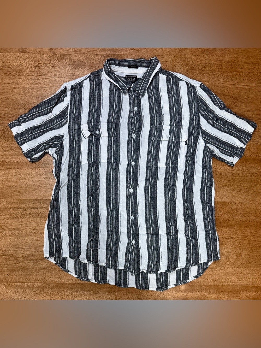 Guess - Men’s Short Sleeve Button-Up Shirt | Black & White | Size Large Slim Fit